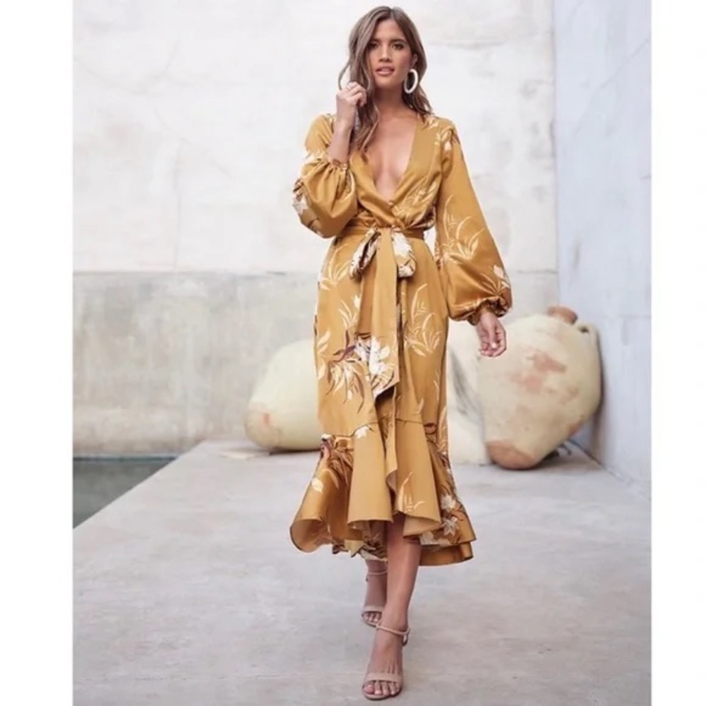 Express Rocky Barnes kimono golden dress